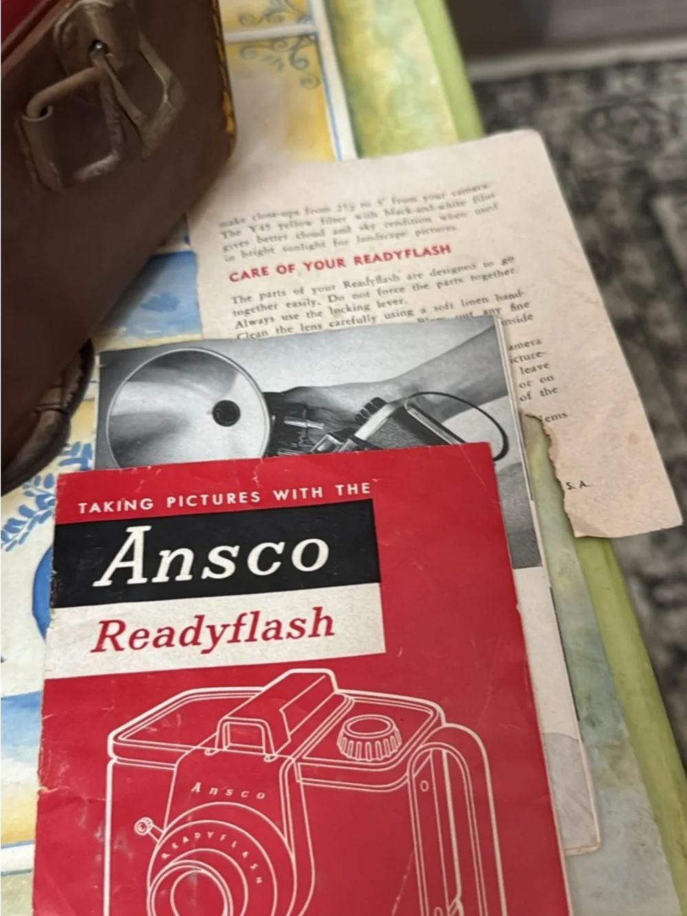 AMSO Vintage Box Camera with Silver Flash - Black